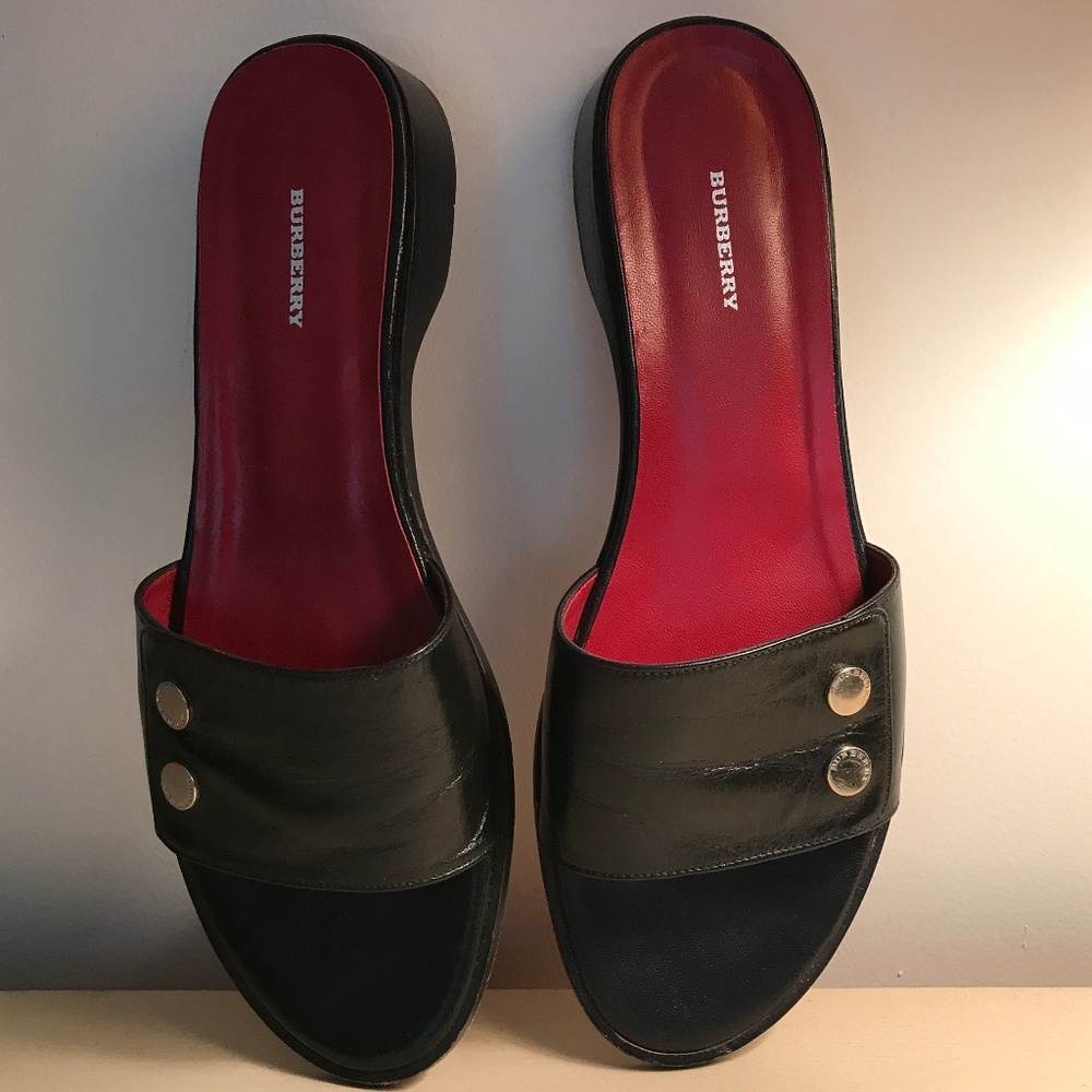 BURBERRY BLACK LEATHER SANDALS EUC - Picture 2 of 11